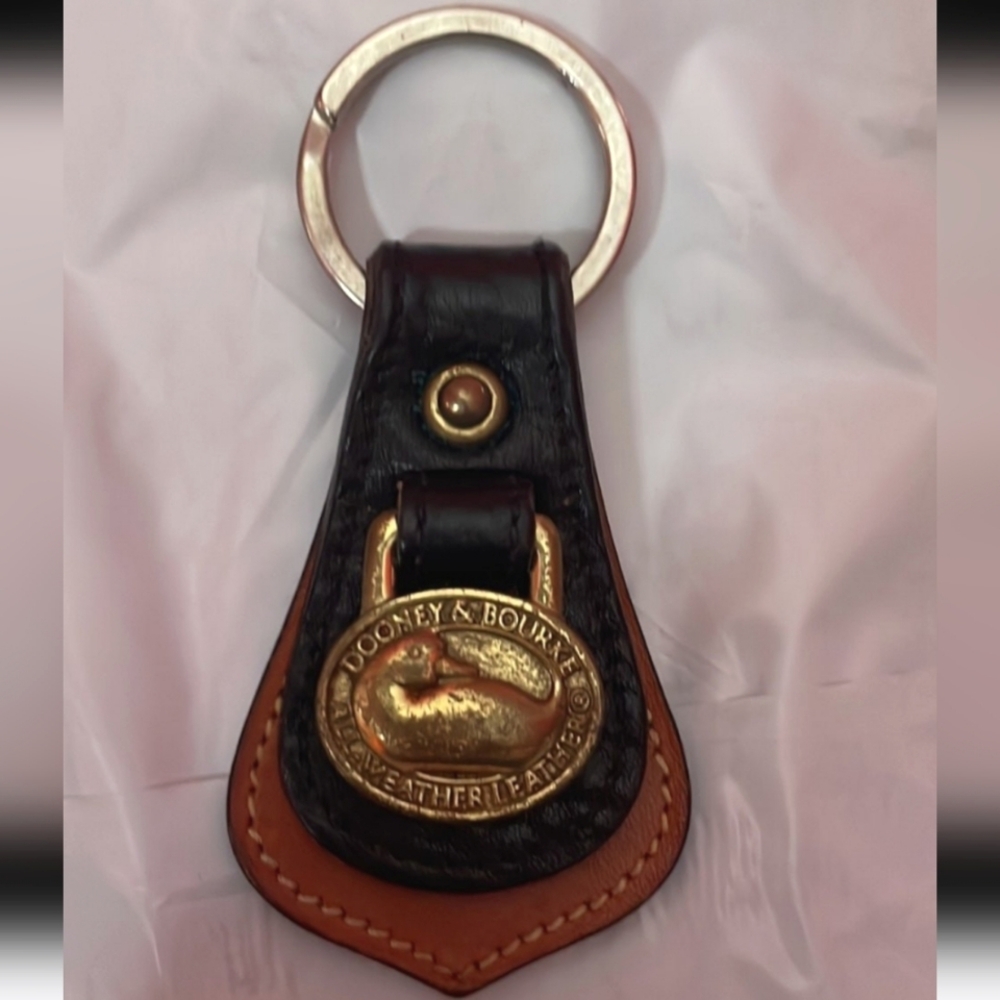 🦆Dooney & Bourke Vintage Black Pebbled Leather Keychain W/Brass Mallord Duck